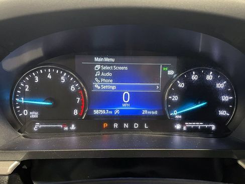 Used 2021 Ford Explorer XLT w/ Equipment Group 202A AWD/4WD image 32