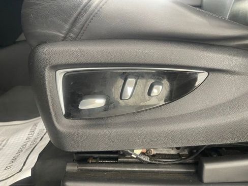Used 2019 Cadillac Escalade Luxury AWD/4WD image 34