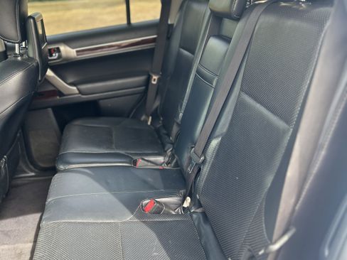 Used 2014 Lexus GX 460 Luxury image 25