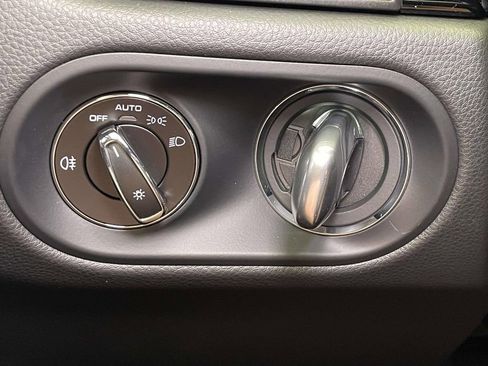 New 2025 Porsche Macan image 44