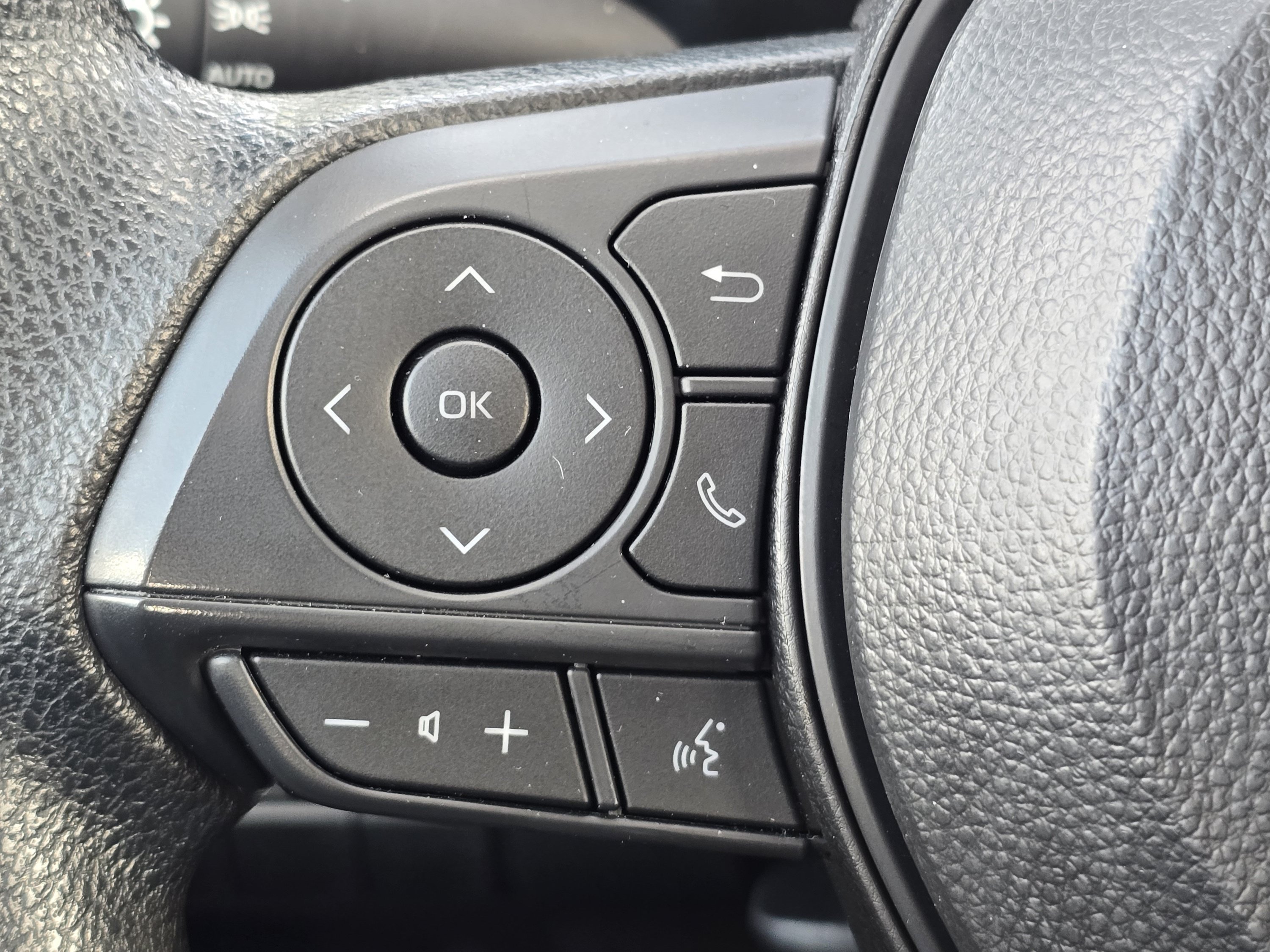 Used 2026 Toyota Corolla LE FWD image 16
