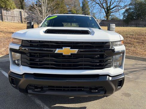 Used 2025 Chevrolet Silverado 2500 W/T w/ WT Convenience Package image 2
