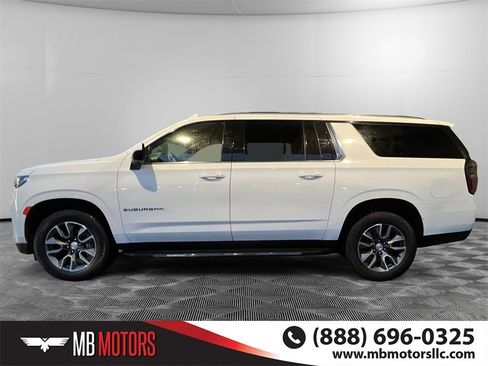 Used 2023 Chevrolet Suburban LT image 9