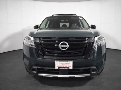Certified 2024 Nissan Pathfinder SL w/ Black Appearance Package image 2