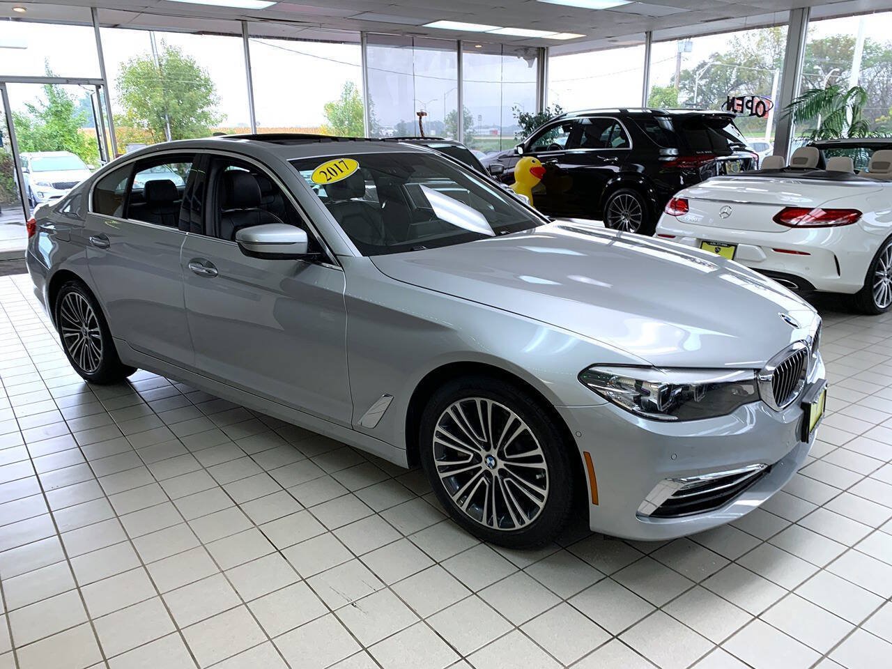 Used 2017 BMW 530i xDrive AWD/4WD image 4