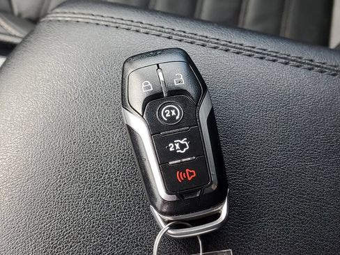 Used 2016 Ford Edge SEL w/ Equipment Group 201A AWD/4WD image 29