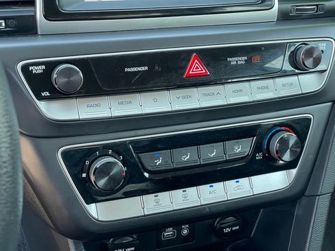 Used 2018 Hyundai Sonata SE FWD image 19