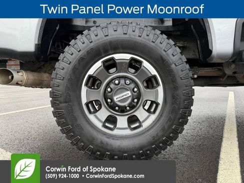 Certified 2024 Ford F350 Platinum w/ Tremor Off-Road Package image 10