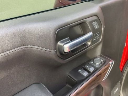 Used 2021 GMC Sierra 1500 SLT image 18