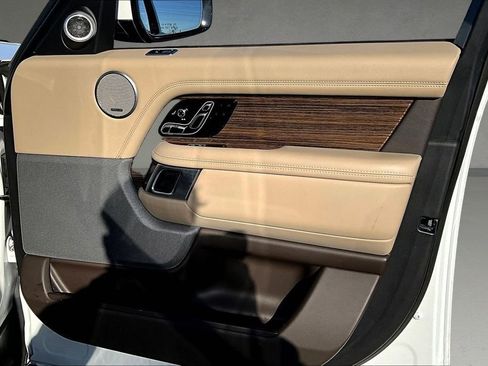 Used 2018 Land Rover Range Rover HSE image 28