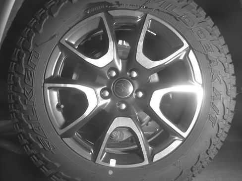 Used 2025 Jeep Compass Trailhawk AWD/4WD image 14