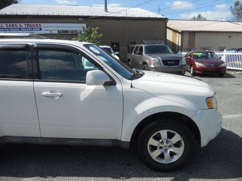 Used 2010 Ford Escape Limited AWD/4WD image 11