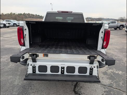 Used 2024 GMC Sierra 1500 SLT w/ X31 Off-Road Package image 22