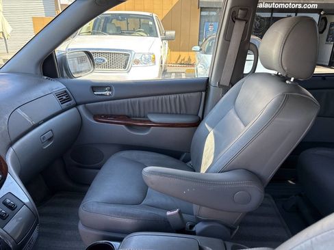 Used 2005 Toyota Sienna image 15