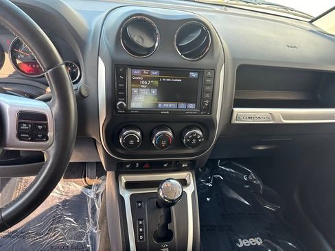 Used 2017 Jeep Compass High Altitude AWD/4WD image 18