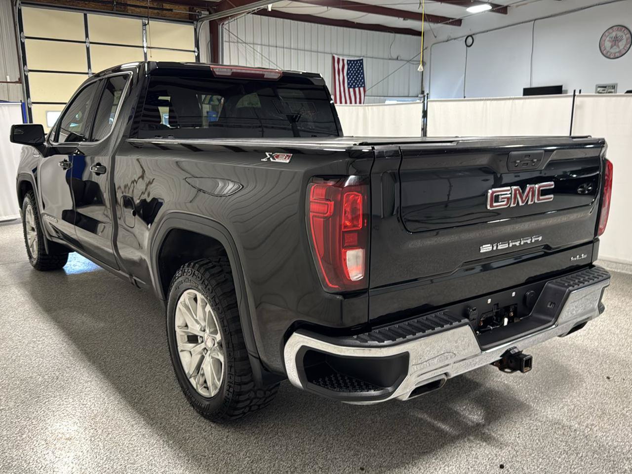 Used 2021 GMC Sierra 1500 SLE w/ X31 Off-Road Package AWD/4WD image 5