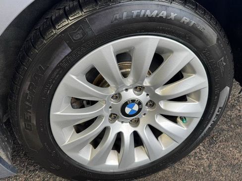 Used 2009 BMW 328i xDrive Sedan AWD/4WD image 23