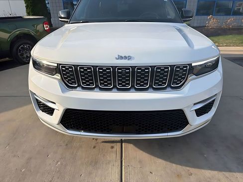 Used 2022 Jeep Grand Cherokee Summit AWD/4WD image 19