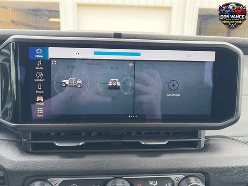 Used 2025 Jeep Wrangler Unlimited Sport AWD/4WD image 18