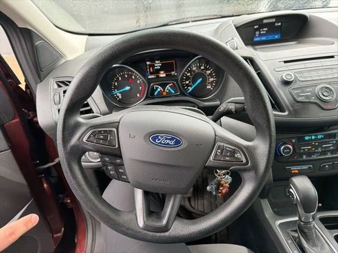 Used 2018 Ford Escape SE image 10