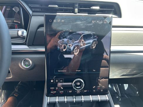 New 2026 GMC Terrain Elevation w/ Elevation Premium Package AWD/4WD image 15