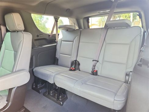 Certified 2023 GMC Yukon XL SLT w/ SLT Luxury Package image 10