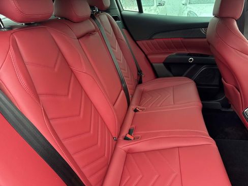 New 2026 Maserati Grecale Modena image 18