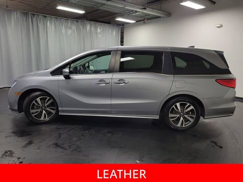 Used 2023 Honda Odyssey Touring image 5