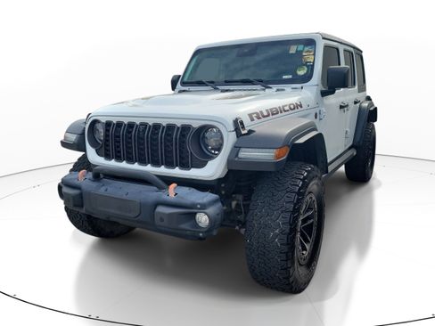 Used 2024 Jeep Wrangler Unlimited Rubicon w/ XTREMEE 35" Tire Package AWD/4WD image 3