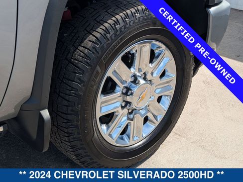 Used 2024 Chevrolet Silverado 2500 High Country w/ High Country Premium Package AWD/4WD image 12