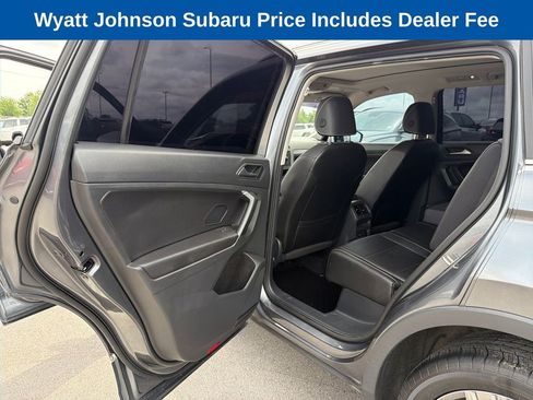 Used 2021 Volkswagen Tiguan SEL FWD image 25
