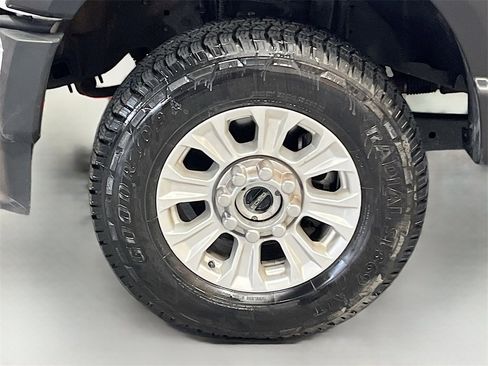 Used 2022 Ford F350 XLT image 28