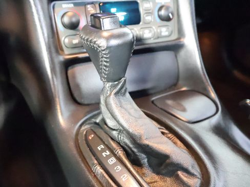 Used 1998 Chevrolet Corvette Coupe w/ Roof Pkg RWD image 32
