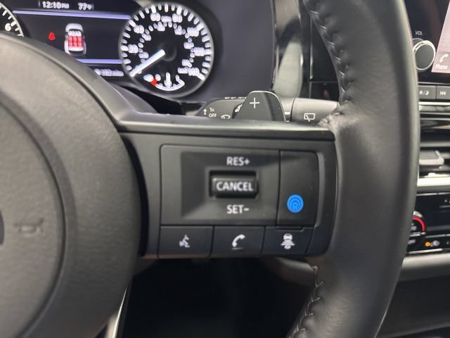 Used 2025 Nissan Pathfinder SV FWD image 13