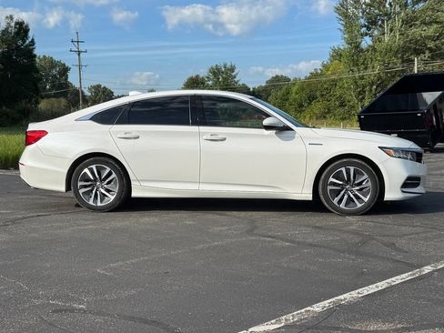 Used 2020 Honda Accord Hybrid image 4