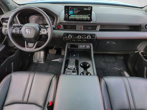 Used 2024 Honda Pilot TrailSport image 18