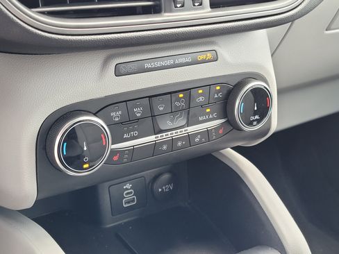 Used 2025 Ford Escape Active w/ Cold Weather Package image 25