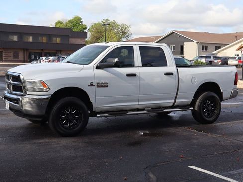 Used 2016 RAM 2500 Tradesman w/ Chrome Appearance Group AWD/4WD image 10