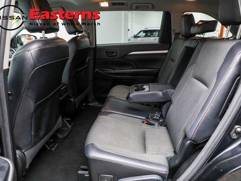 Used 2017 Toyota Highlander Plus image 30