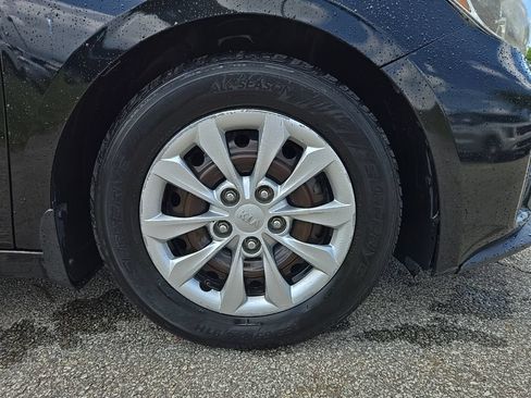 Used 2019 Kia Forte Sedan FWD image 10