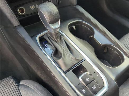 Used 2020 Hyundai Santa Fe SE image 16