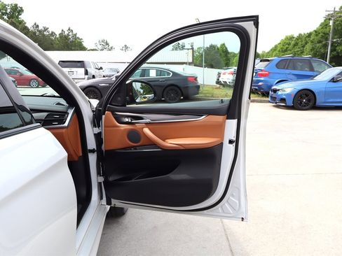 Used 2017 BMW X6 xDrive50i AWD/4WD image 50