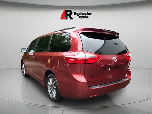 Certified 2020 Toyota Sienna XLE w/ XLE Navigation Package AWD/4WD image 5