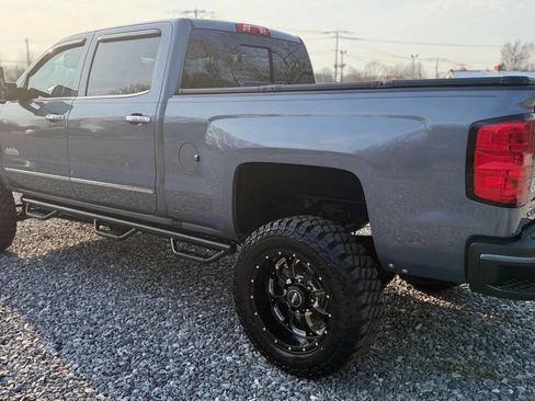 Used 2016 Chevrolet Silverado 2500 High Country w/ Duramax Plus Package image 5