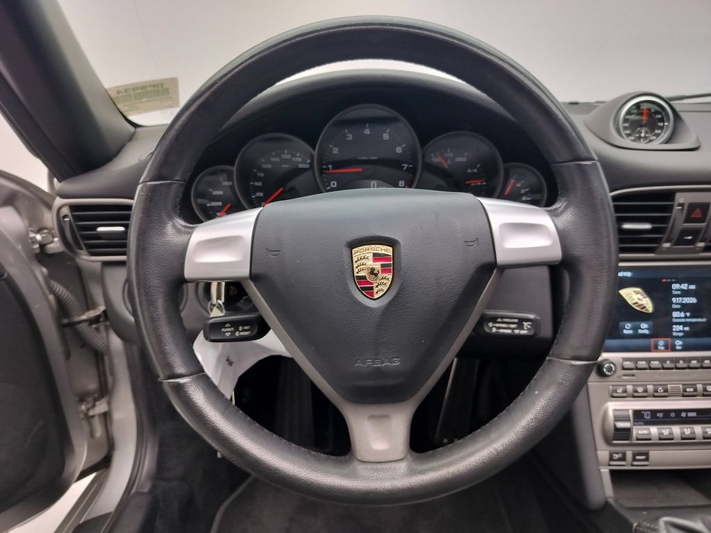 Used 2005 Porsche 911 Carrera RWD image 8