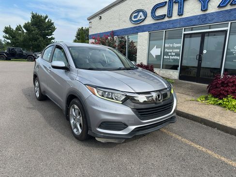 Used 2019 Honda HR-V LX image 2