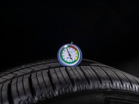 Used 2022 Chevrolet Suburban RST w/ Sport Performance Package image 50