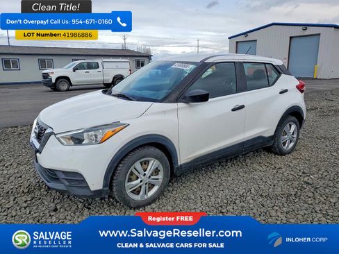 Used 2020 Nissan Kicks S image 1