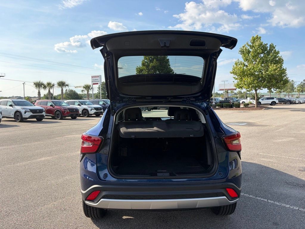 Used 2024 Chevrolet Trax LT FWD image 5