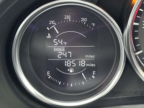 Used 2016 MAZDA MX-5 Miata Club RWD image 19